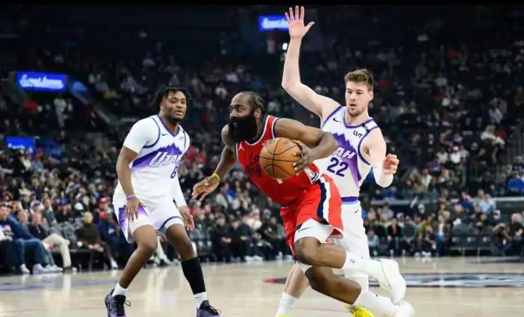 爱游戏链接 -转折点！波尔图防线松动，NBA季后赛国际比赛日攻防权衡，话题不断，轮换策略成焦点的简单介绍