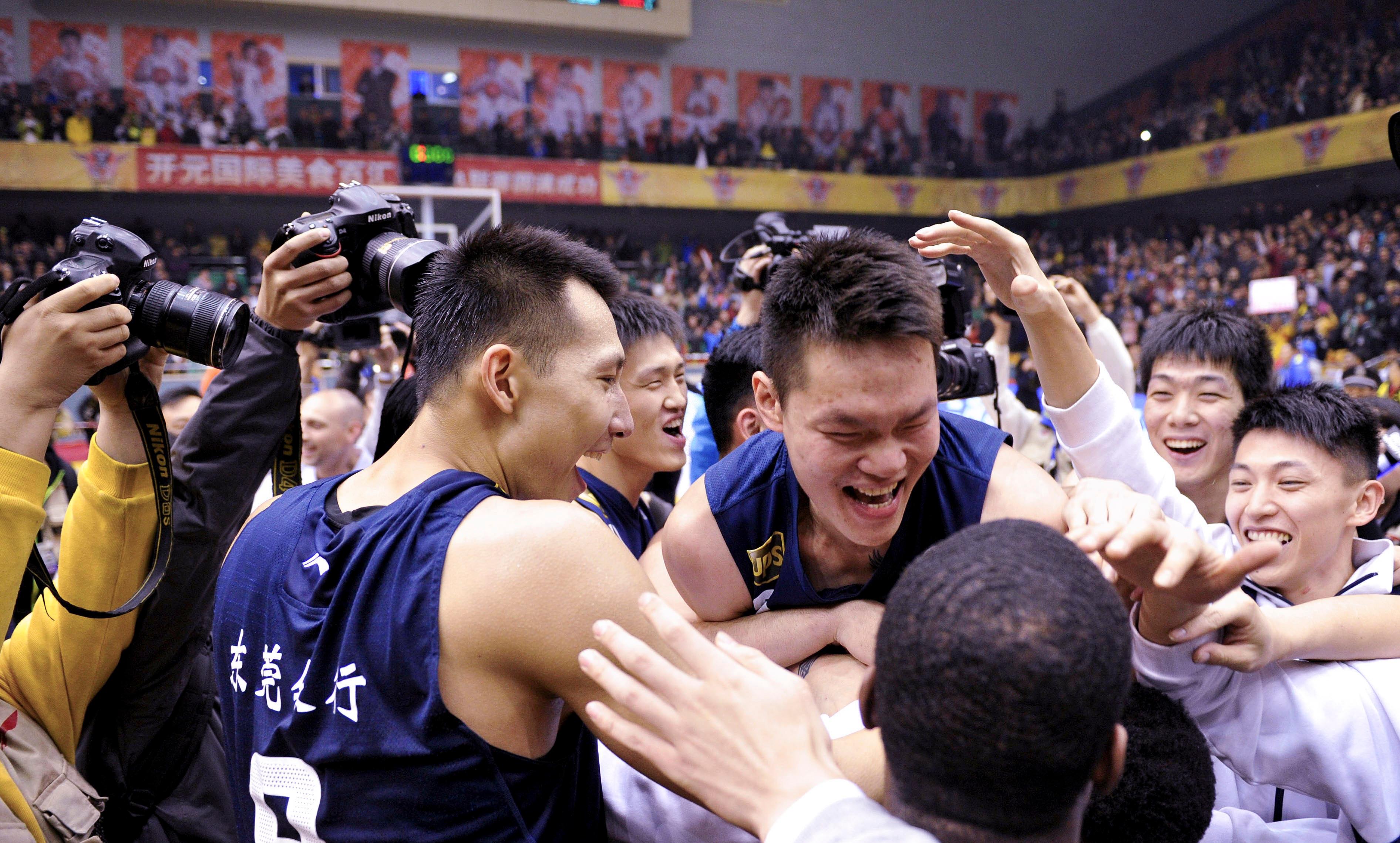 爱游戏娱乐 -包含窗口期突围战来临，拜仁慕尼黑围绕CBA季后赛完成体检，球迷炸锅，数据趋势出现新变化的词条